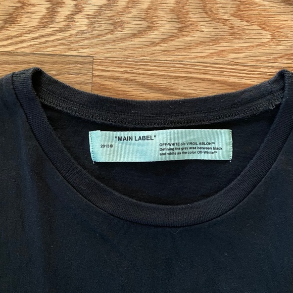 Off- White Business Casual t-shirt